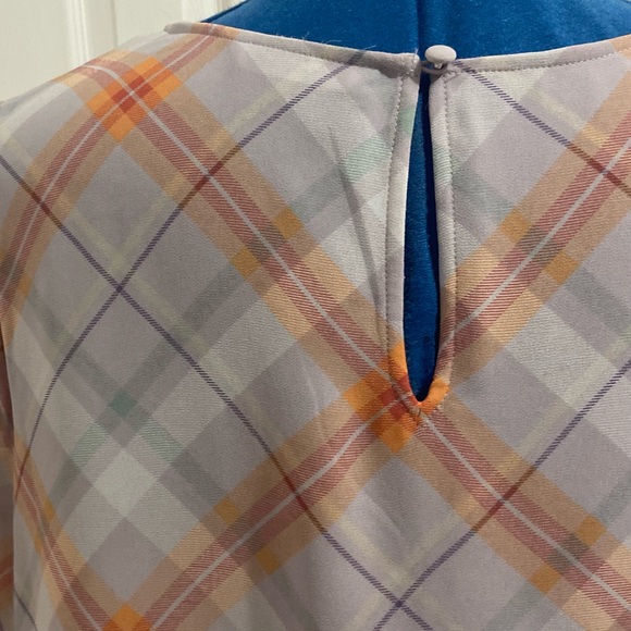 Penningtons women sheer lined plaid short sleeve long blouse. Size 2x. Used. - Picture 4 of 9